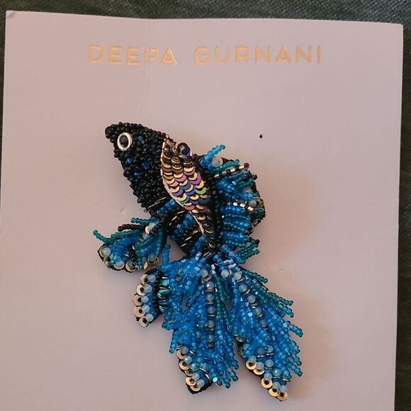 Deepa Gurnani Guppy Brooch - NWT - Jewelry Pouch Included - Picture 2 of 5